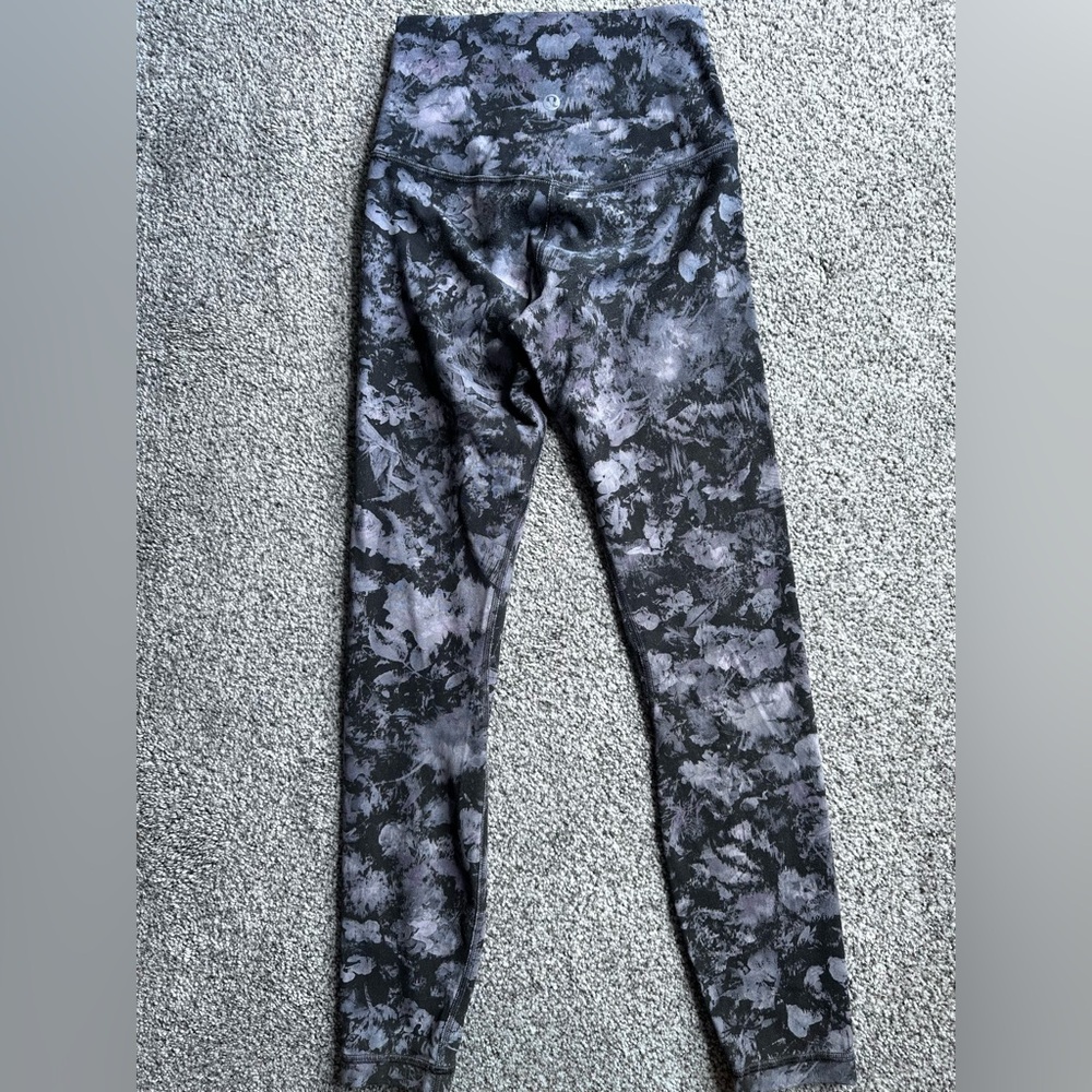 NWOT Lululemon Leggings - Picture 4 of 5